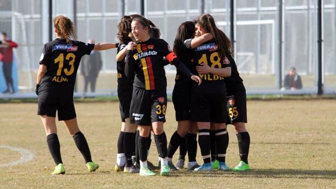 Kayseri Kadın Futbol takımı ilk galibiyetini aldı