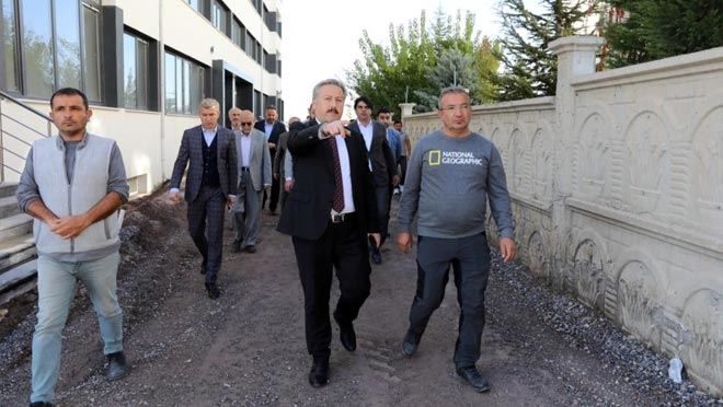 Başkan Palancıoğlu, Germir’deki öğrenci yurdu inşaatını inceledi