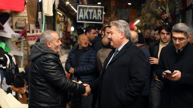 Başkan Palancıoğlu, kapalı çarşı esnafını ziyaret etti