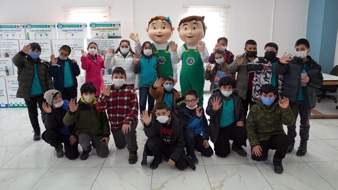 Melikgazi Belediyesi ‘Sıfır Atık maskotları’ ile çocukları eğitiyor