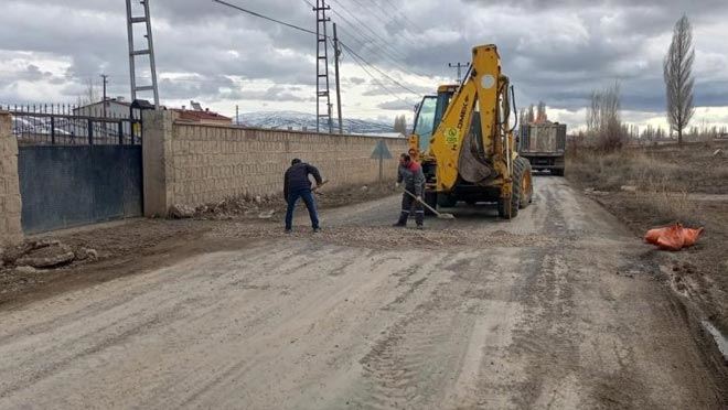 Bünyan Belediyesi bozulan yollar için harekete geçti
