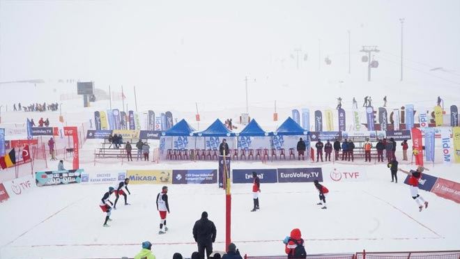 Kar Voleybolu Avrupa Kupası heyecanı Erciyes