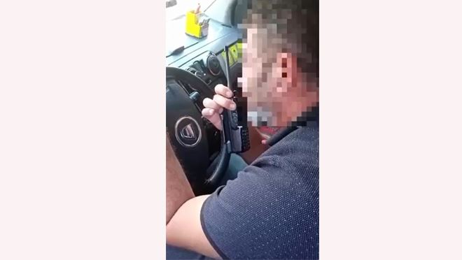 Polis ticari taksi şoförü oldu, hırsızı yakaladı