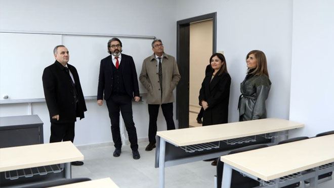 Rektör Altun, Feyyaz Selçuk San Adalet Meslek Yüksekokulu’nda incelemelerde bulundu