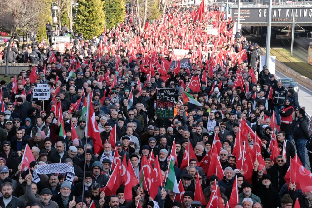 Kayseri’de binlerce kişi Filistin’e özgürlük için yürüdü