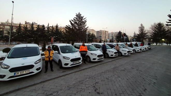 Kayseri Büyükşehir’den deprem bölgesine 10 araç desteği daha