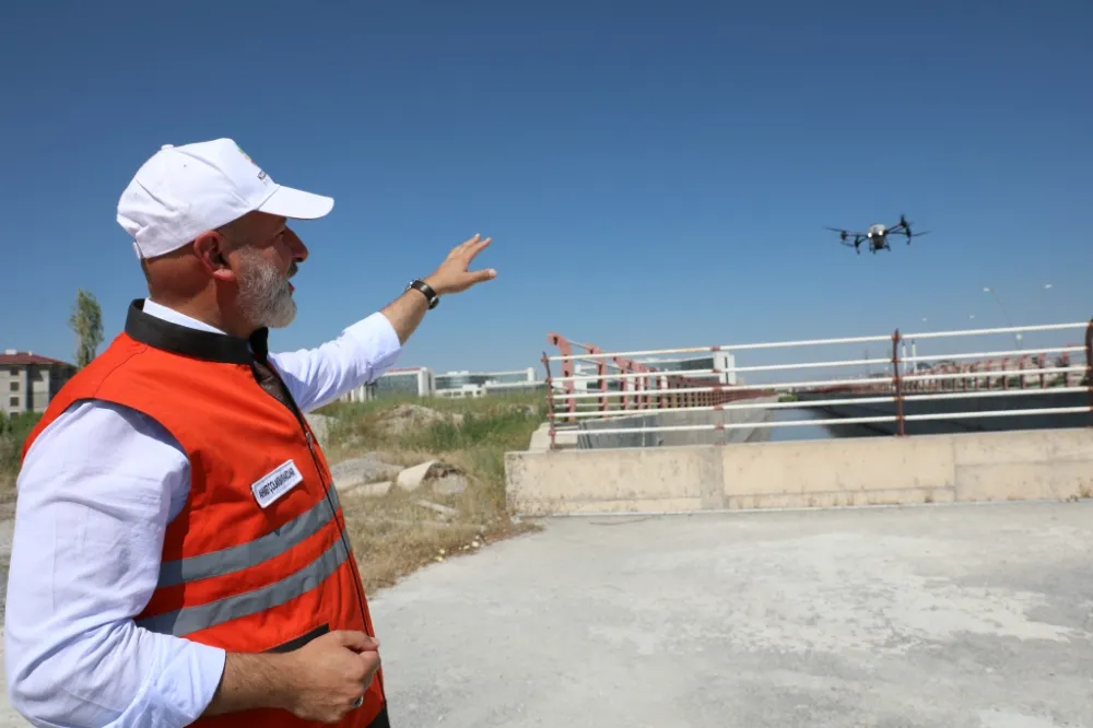 Kocasinan Belediyesi Drone ile Açık Alanları İlaçlıyor