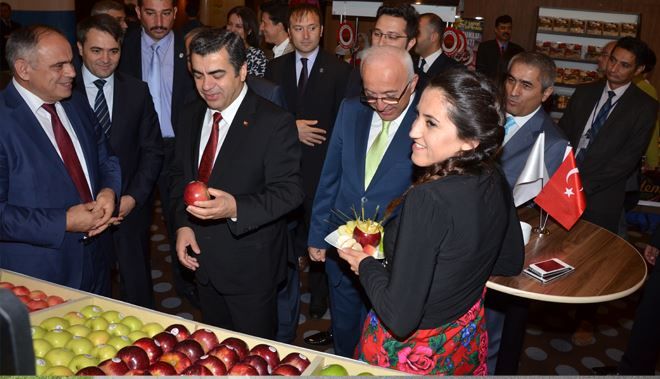 VALİ DÜZGÜN COĞRAFİ İŞARETLER SEMPOZYUMU´NA KATILDI