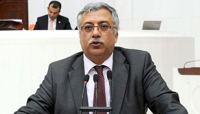 ERÜ İLETİŞİM FAKÜLTESİ KURUCU DEKANI YERLİKAYA 