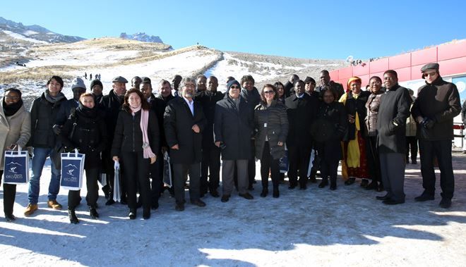 BÜYÜKELÇİLER ERCİYES´E HAYRAN KALDI