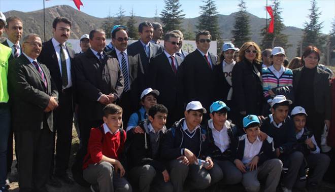 BEREKET ORMANINA 2 BİN FİDAN DİKİLDİ 