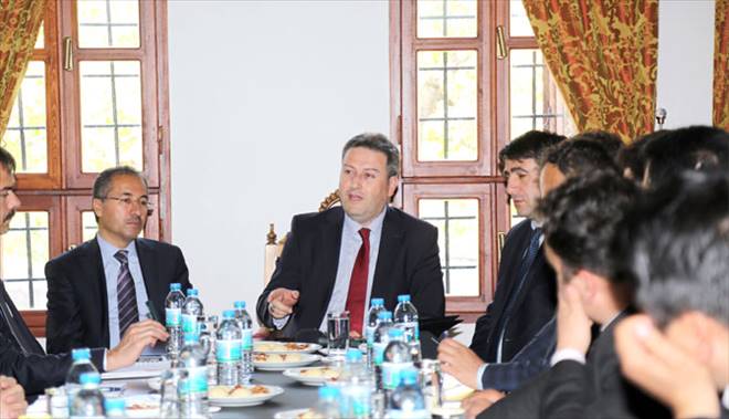 TALAS`TA EĞİTİMİN İHTİYAÇLARI BİR BİR BİTİYOR