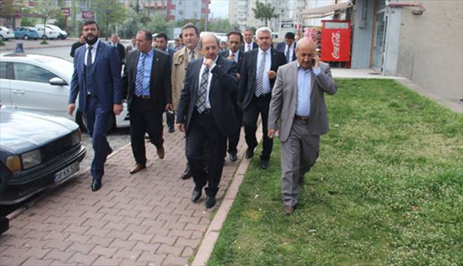 AK PARTİ ADAYLARI TEKDEN VE ASLAN 