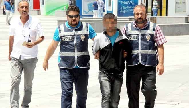 CAMİNİN YARDIM KASASINI DUVARDAN SÖKEREK GÖTÜRDÜ