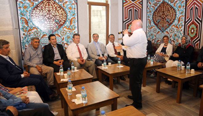 TALAS`TA AŞIKLAR ATIŞMASI