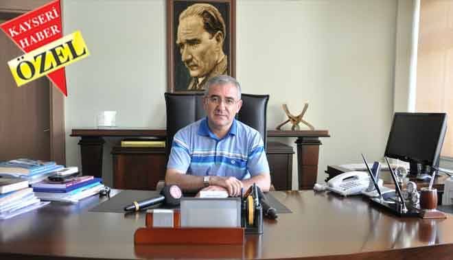 ERÜ İİBF DEKANI PROF. DR. EKREM ERDEM