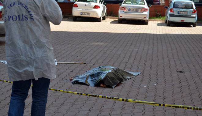 11. KATTAN ATLAYAN KADIN 