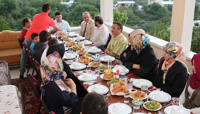 KAYMAKAM TİKDAĞ VE BAŞKAN EKİCİ
