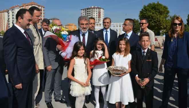 OKULLAR ÇOCUK SESLERİ İLE ÇINLADI