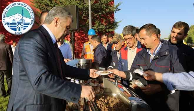BAŞKAN ÇELİK, BAYRAMDAN SONRAKİ İLK MESAİ GÜNÜNDE