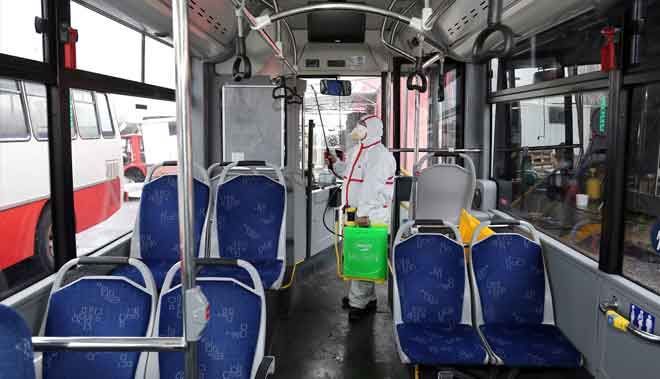 OTOBÜSLER DEZENFEKTE EDİLİYOR