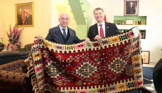 İNGİLTERE BÜYÜKELÇİSİ MOORE, KTO´YU ZİYARET ETTİ