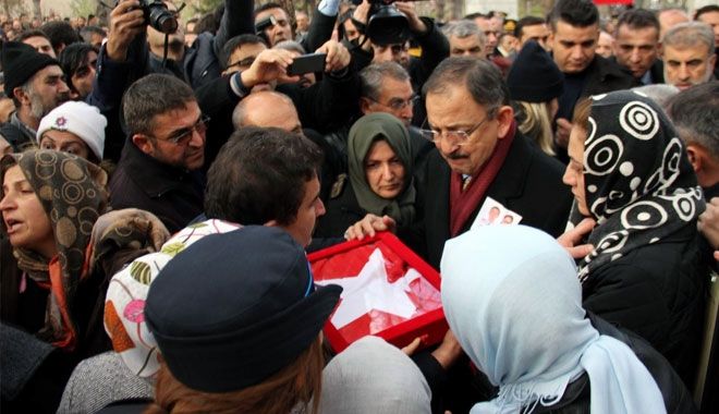 ŞEHİT YAKINLARI İDAM İSTEDİ