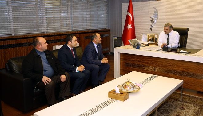 BAŞKAN ÇELİK, DEVELİ VE FELAHİYE BELEDİYE BAŞKANLARI İLE GÖRÜŞTÜ