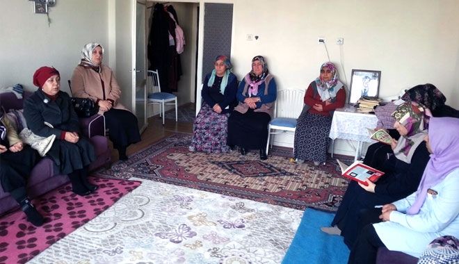 VALİ KAMÇI´NIN EŞİ AYŞE KAMÇI