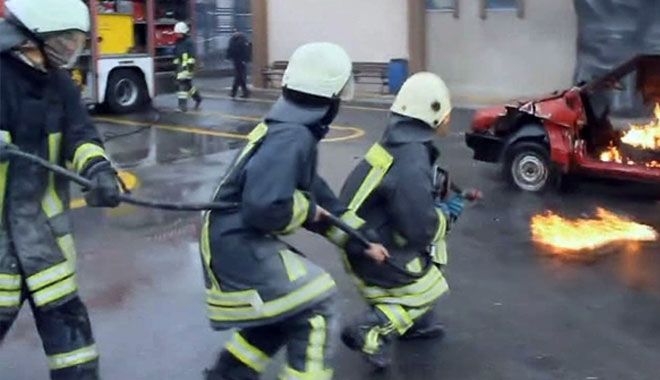 PARAMEDİK ÖĞRENCİLER