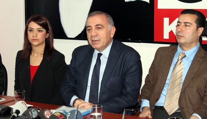 CHP MİLLETVEKİLLERİNDEN ÇIKARMA