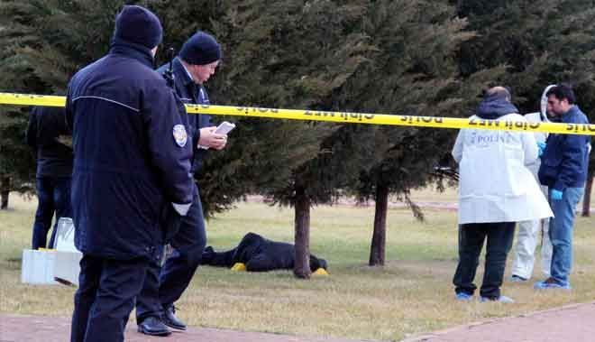 ÇOCUK PARKINDA İNTİHAR