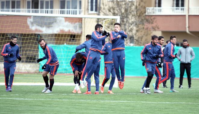 SARI-KIRMIZILI EKİPTE, BEŞİKTAŞ MESAİSİ SÜRÜYOR