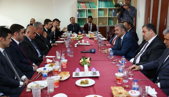 YEMEK YEDİ, HATIR SORDU,