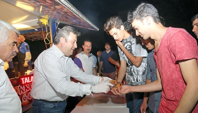 TALAS´TA TERAVİH SONRASI