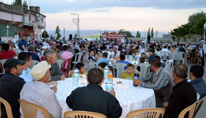 BÜNYAN BELEDİYESİ İFTAR SOFRASI´NI