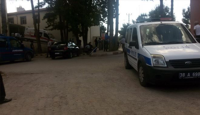 ÇOCUKLARIN KAVGASINA AİLELER KARIŞTI