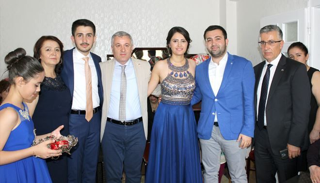 ARIK AİLESİNİN MUTLU GÜNÜ