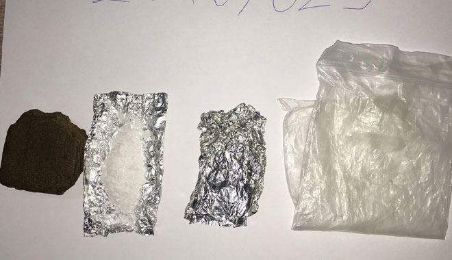 34 gram esrar ile yakalandılar