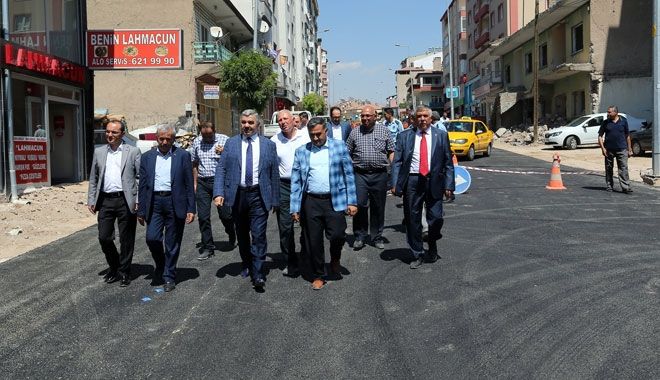 DEVELİ´NİN CADDELERİ BÜYÜKŞEHİR İLE ASFALTLANDI