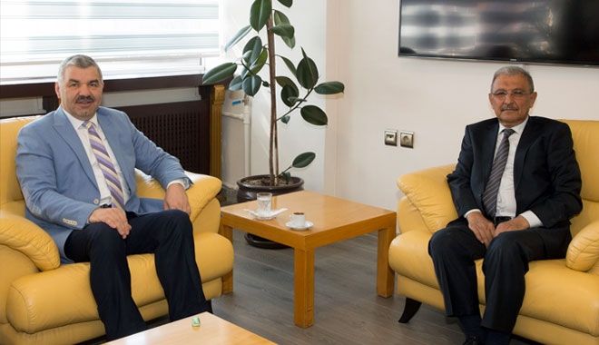 TEKİNSOY´UN YERİNE