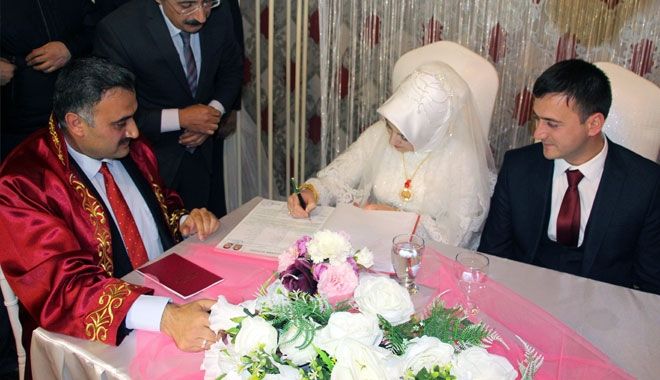 DEVELİ´DE 551 ÇİFT EVLİLİĞE ?EVET´ DEDİ