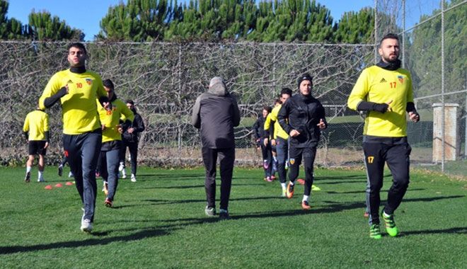 KAYSERİSPOR MAÇ SAATİNİ BEKLİYOR