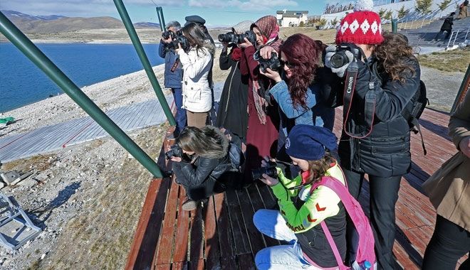 FOTOĞRAFÇILAR YAMULA´DA BULUŞTU