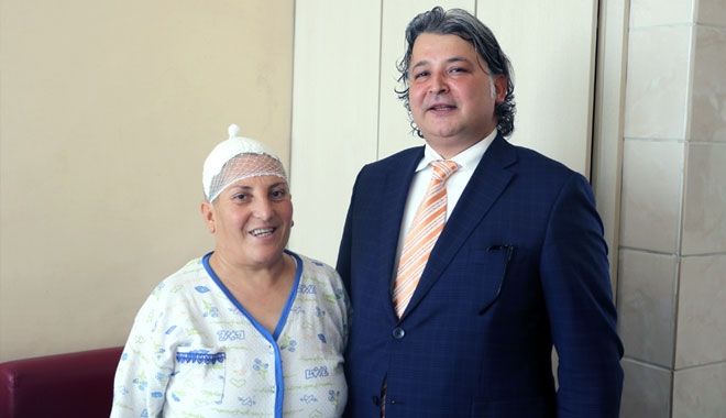 BEYNİNDEKİ PORTAKAL BÜYÜKLÜĞÜNDEKİ TÜMÖR AMELİYATLA ALINDI