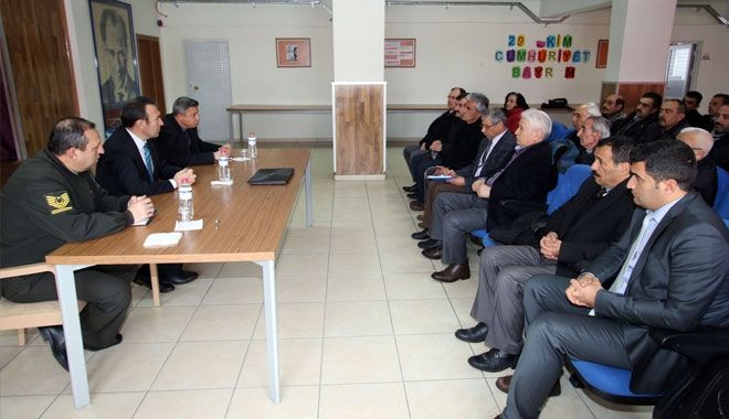 KAYMAKAM TEMİZ, HALKIN SORUNLARINI DİNLEDİ