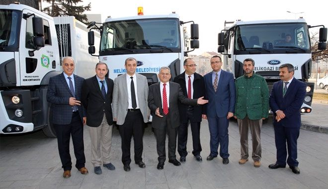 MELİKGAZİ BELEDİYESİ VERGİLERLE 2 ADE ÇÖP TOPLAMA KAMYONU VE VİDANJÖR SATIN ALDI