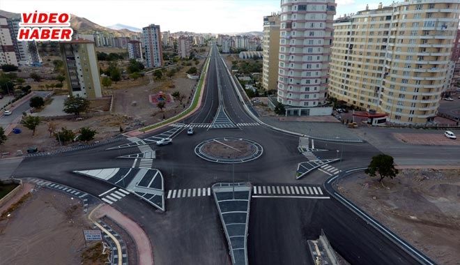 TAHA CARIM BULVARI´NDA ÇALIŞMALAR SÜRÜYOR 