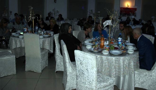 CANAKKALE ŞEHİTLERİNİN TORUNLARI BİR ARAYA GELDİ