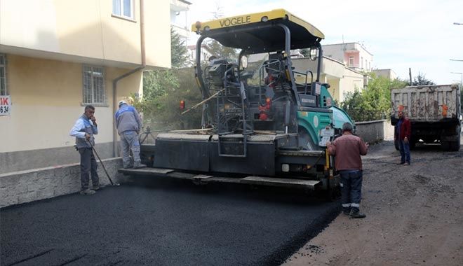 TACETTİN VELİ MAHALLESİ´NDE 2200 TON ASFALT KULLANILDI